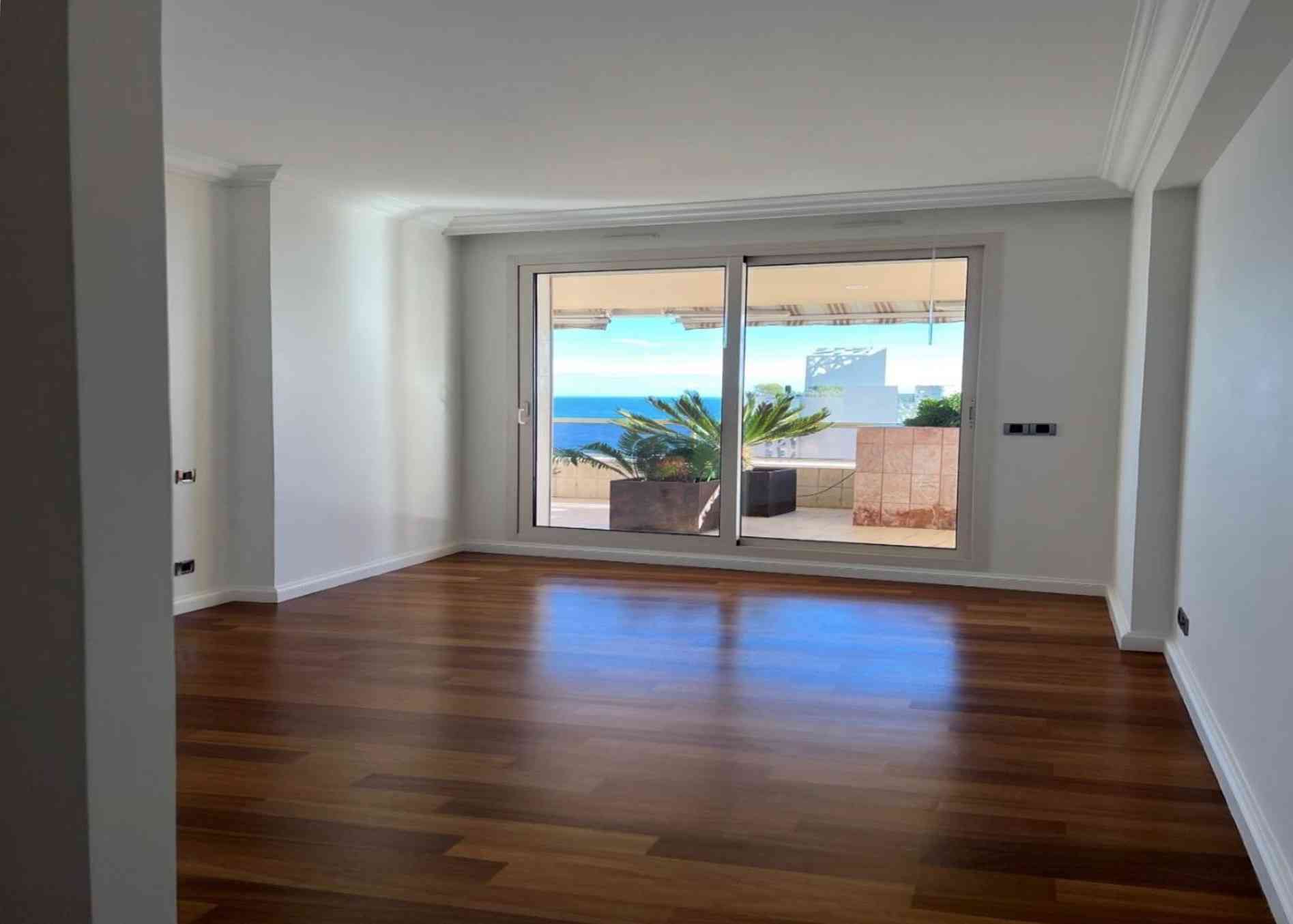                                                                                                                                         LARGE 4-5 MAIN ROOMS APARTMENT, BREATHTAKING VIEW OVER MONACO                                                                    
                                                             