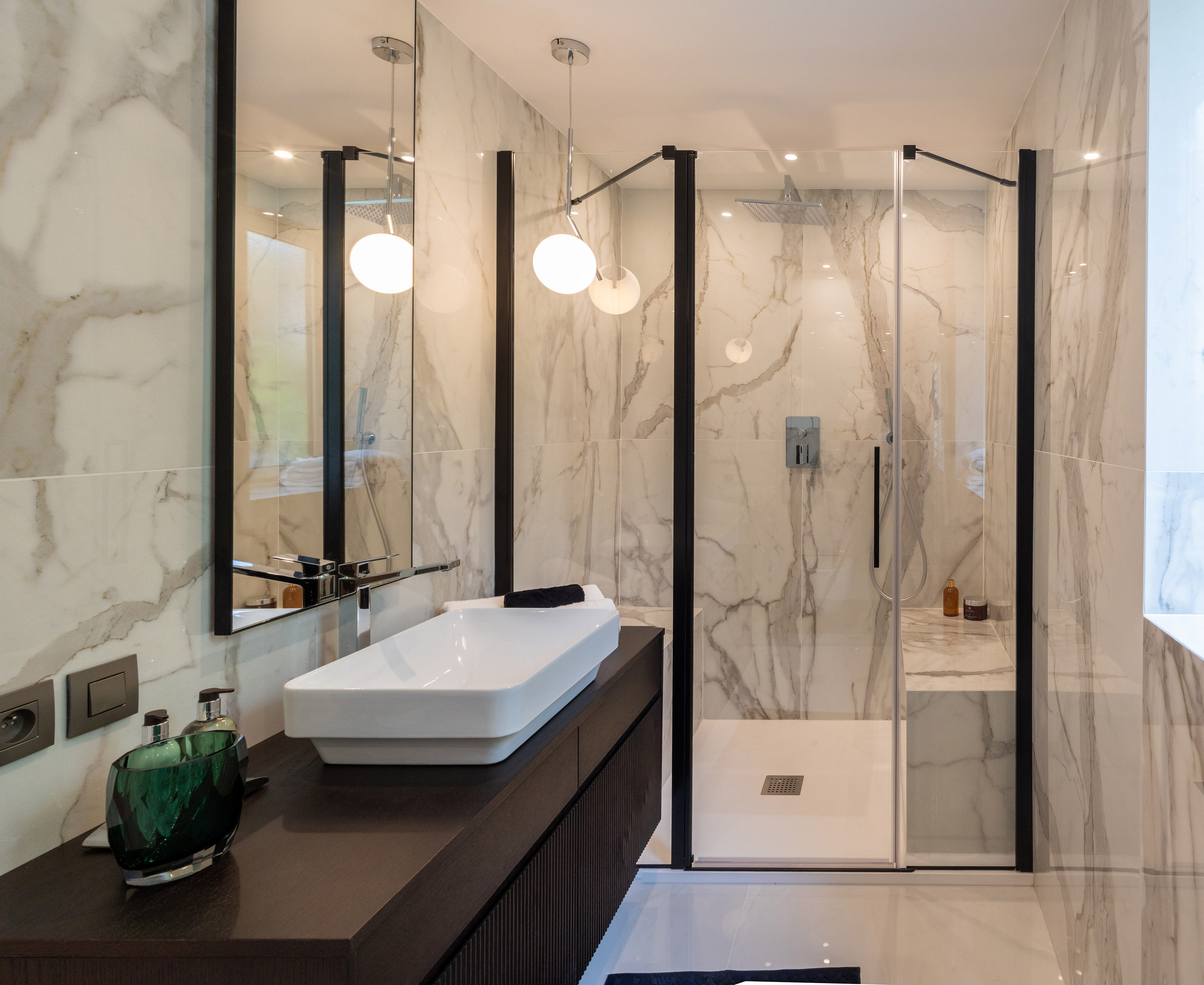 Außergewöhnliche Residenz mit Terrasse im Erdgeschoss – Luxuriös renoviertes Familienapartment in Monaco