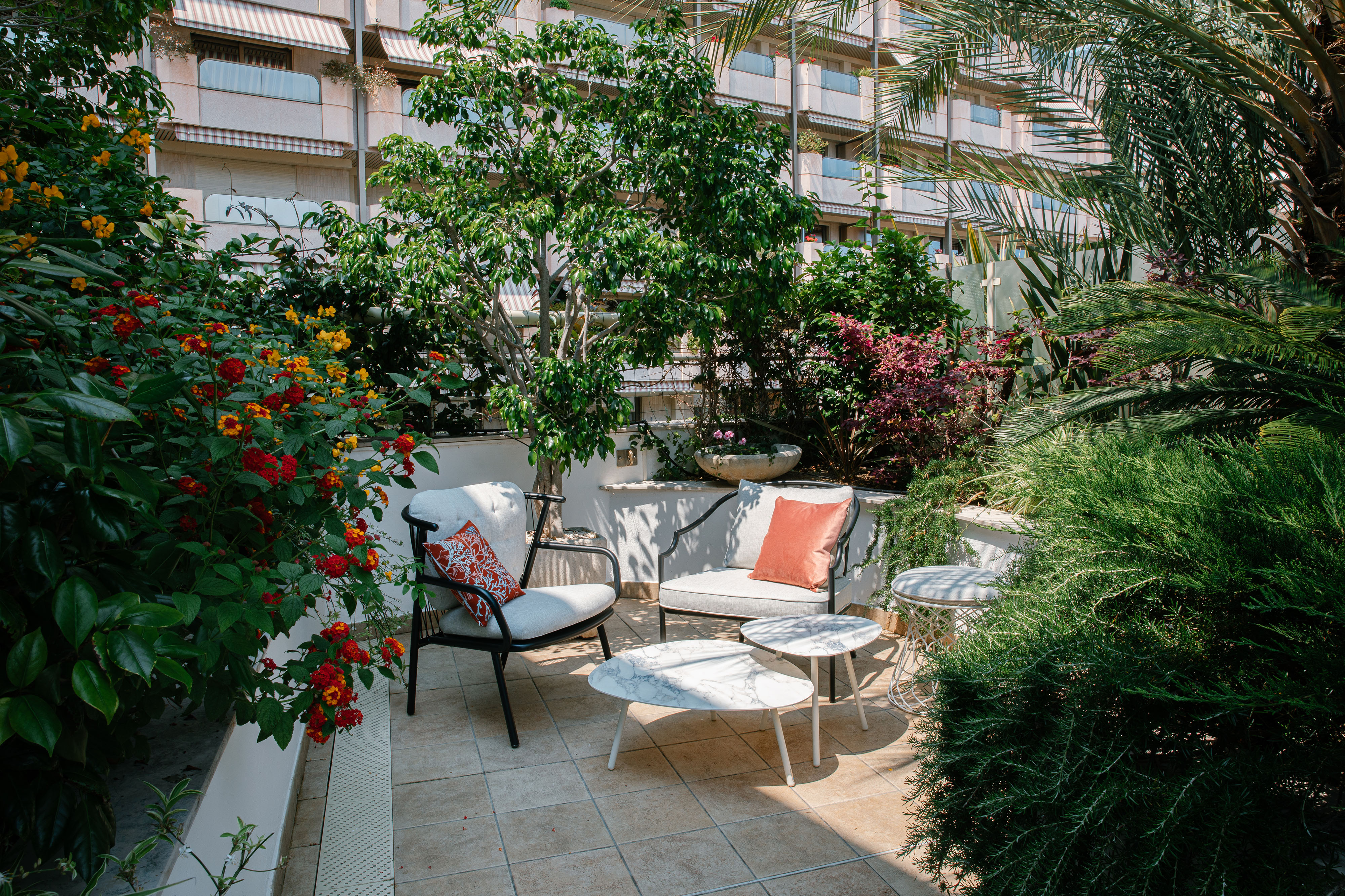 Außergewöhnliche Residenz mit Terrasse im Erdgeschoss – Luxuriös renoviertes Familienapartment in Monaco