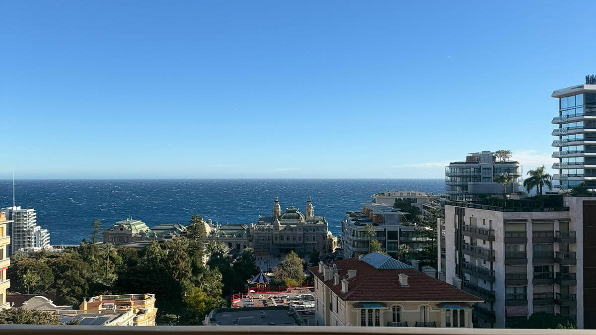 Carré d 'Or | Elegant 3-teilig | Casino und Meerblick