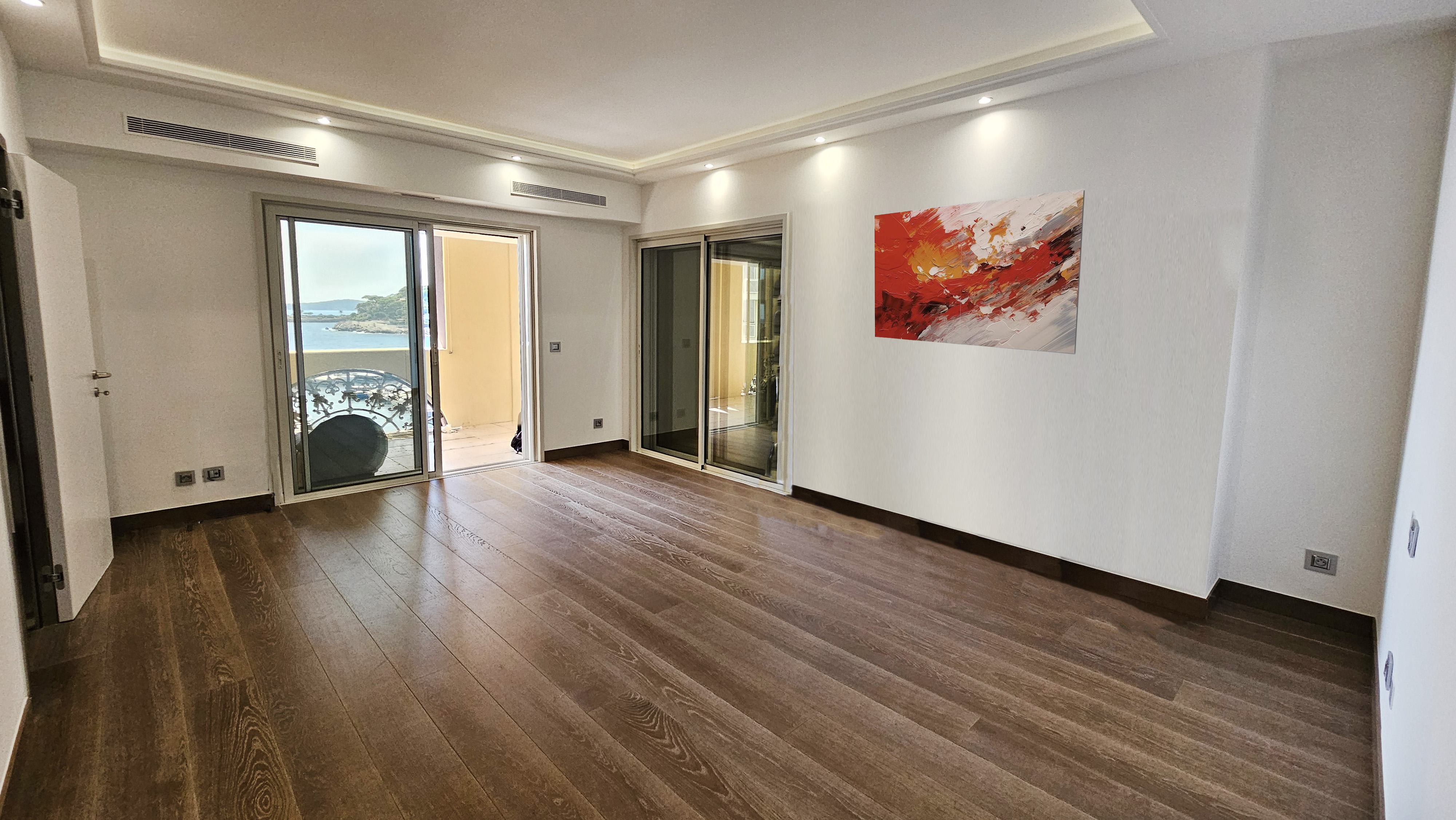 Seaside Plaza : Un Panorama Méditerranéen d'Exception