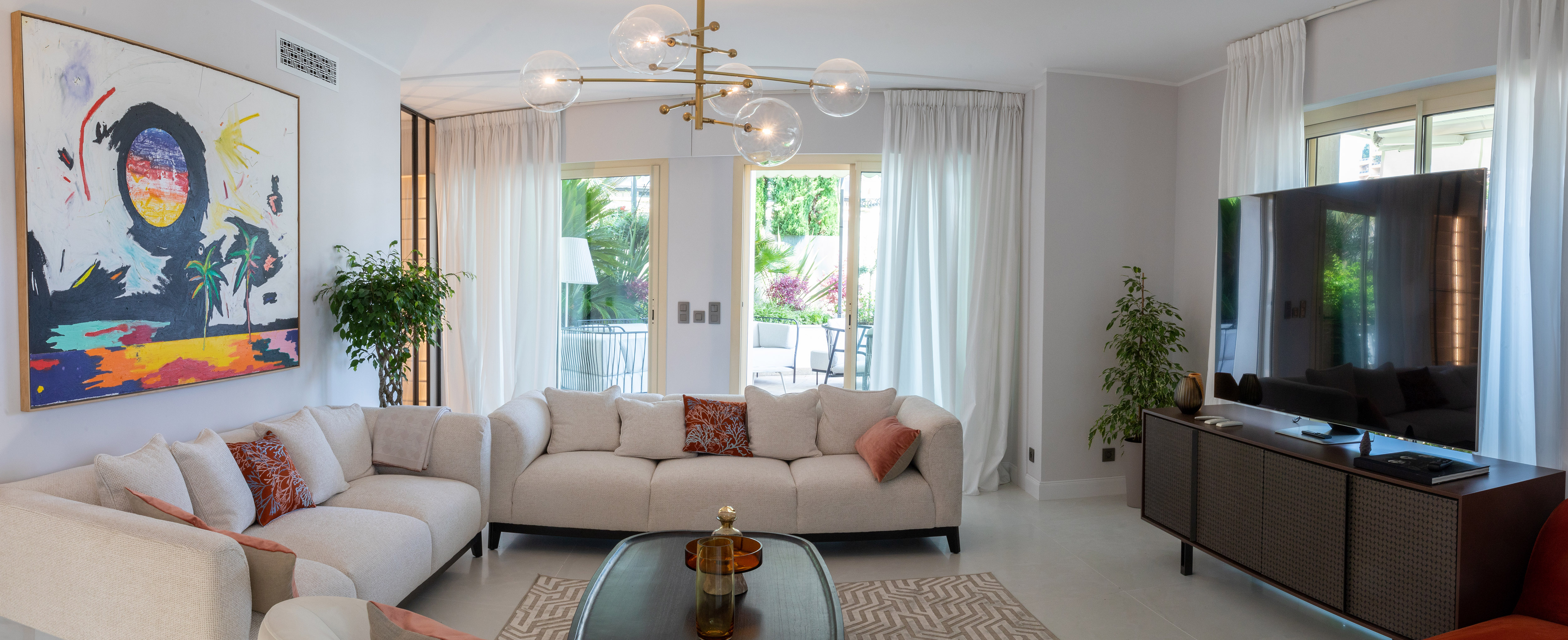 Außergewöhnliche Residenz mit Terrasse im Erdgeschoss – Luxuriös renoviertes Familienapartment in Monaco