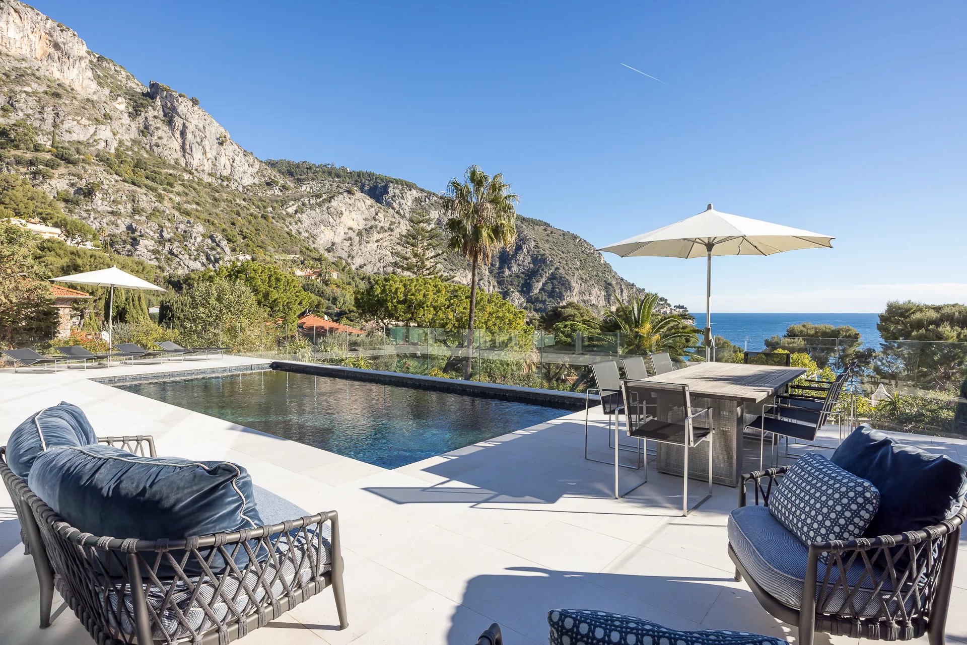 Superbe villa contemporaine à quelques minutes de Monaco